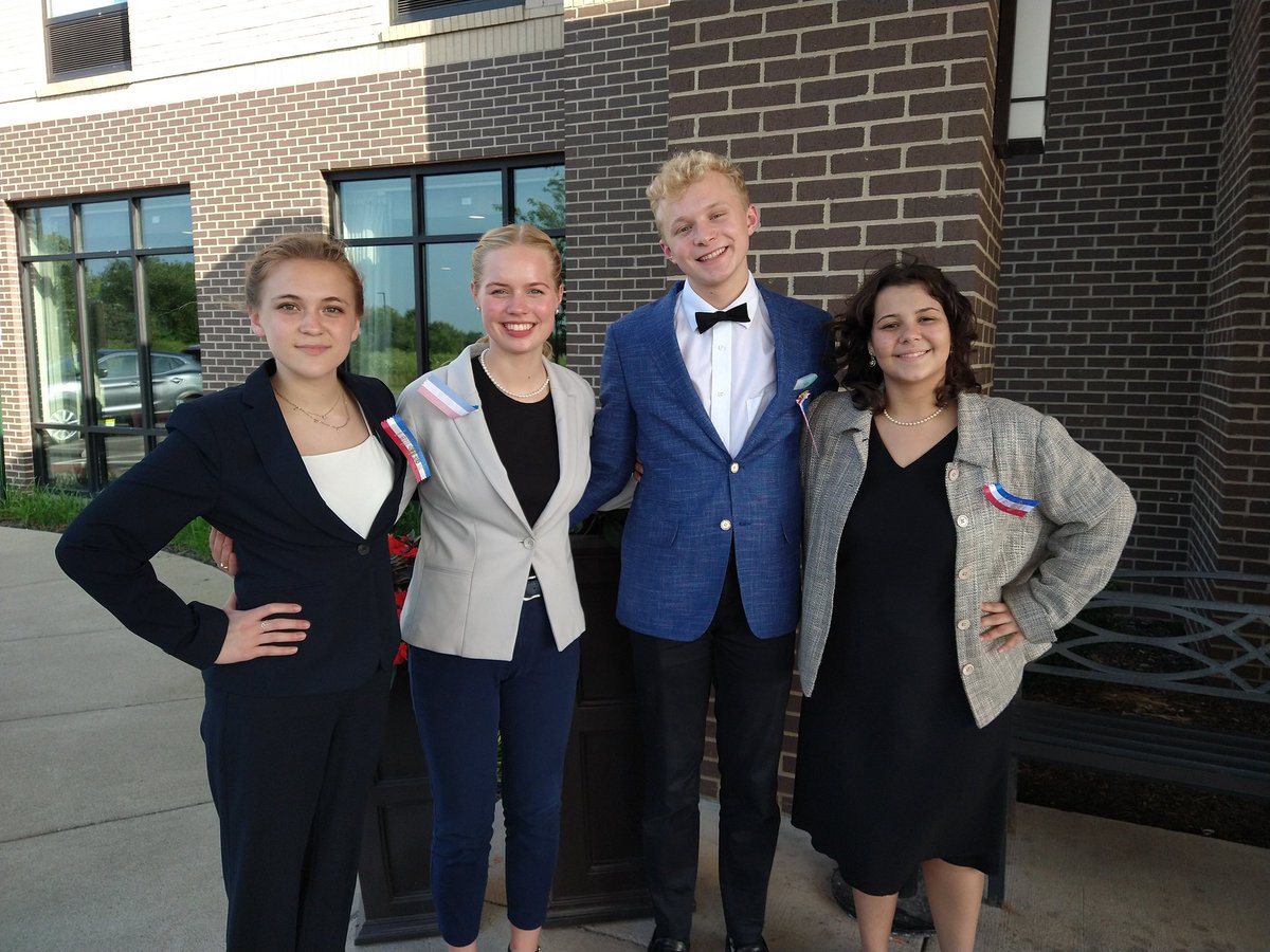 SarahSalem45's tweet photo. That’s how we do it! Over 5,000 students from 1,194 schools competed in the National Speech and Debate Tournament in Louisville, KY this summer. Multiple @LPSorg placed and THREE brought home the National Championship title! Way to go!🥇🏆 https://t.co/nfacluG0lj