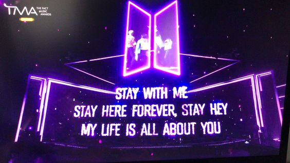 ilykoook_'s tweet photo. BTS ama mucho a ARMY (un hilo emotivo) https://t.co/mqWHv3Zj3Q