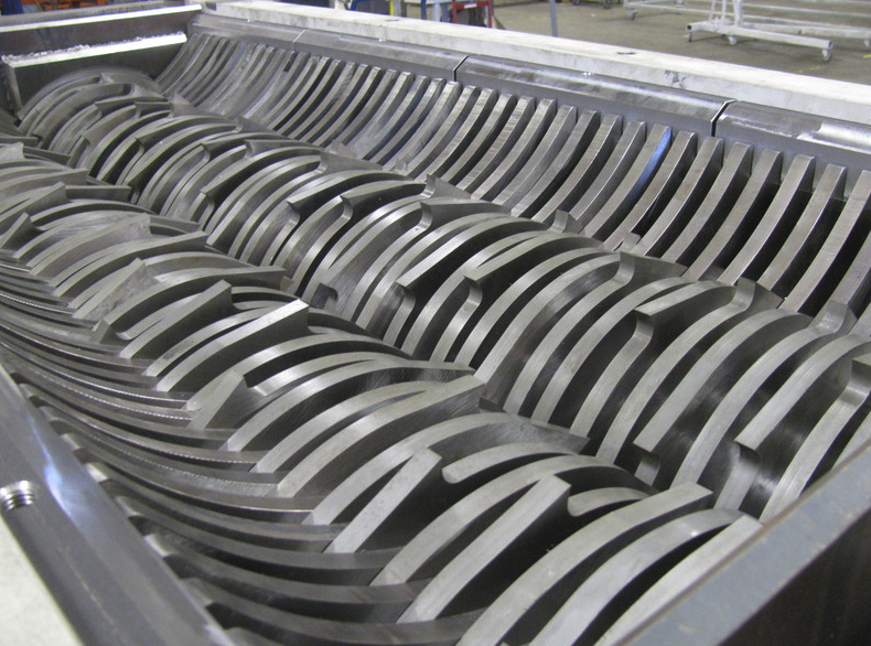 ShredTechCorp's tweet photo. Knife life is one of the most important aspects to consider when you are looking at the productivity of your shredding system. Shred-Tech has identified numerous ways to help you determine whether or not it is time for a knife change. https://t.co/wMO8QA7AWT https://t.co/ouYNOOckXE