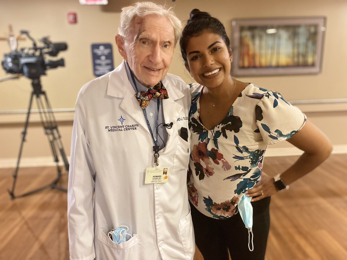 HomaBashNews's tweet photo. just so thrilled to share this story today!

meet Dr Howard Tucker.

He turns 100 on July 10th.

And he’s still a practicing neurologist, seeing patients &amp; teaching medical residents. 

His work ethic, humor, secret to a long life are just so inspiring. See you at 5pm @WEWS https://t.co/oin4DfFBEC