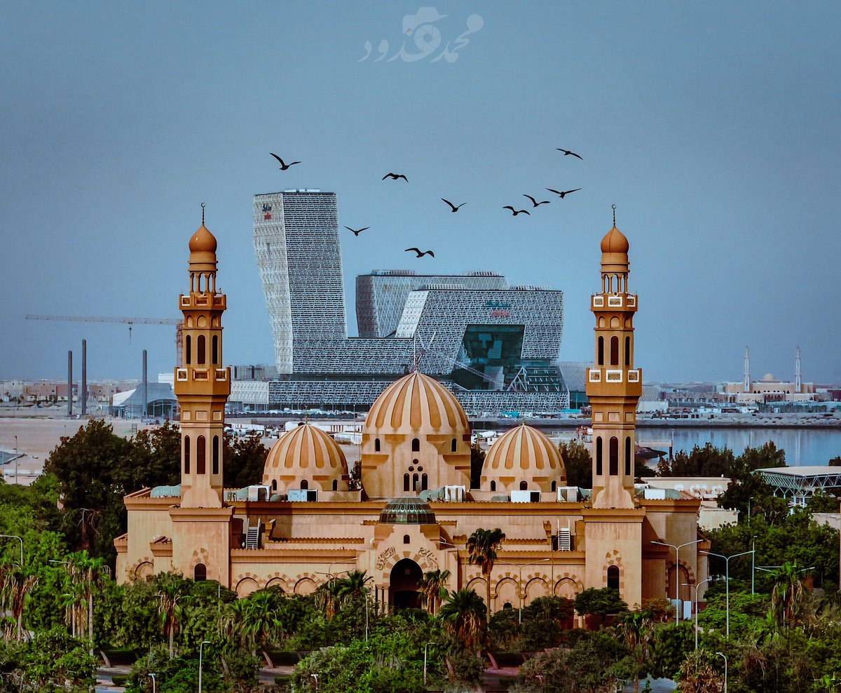 MohamedMithwed's tweet photo. #تصويري اليوم لجامع الفاروق ومن خلفه مبنى #سابك الجديد في مدينة #الجبيل_الصناعية 📸

#Mavic3Cine #Dji #Jubail #KSA #صورة https://t.co/W9dBFXaB56
