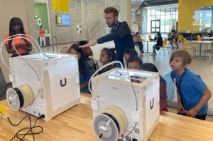 SusanT_HCC's tweet photo. @HccNorthwest @presidenthodges What a fun camp!  Thank you for including HCC Engineering and the Katy Makerspace. https://t.co/4PGSv5R2qD