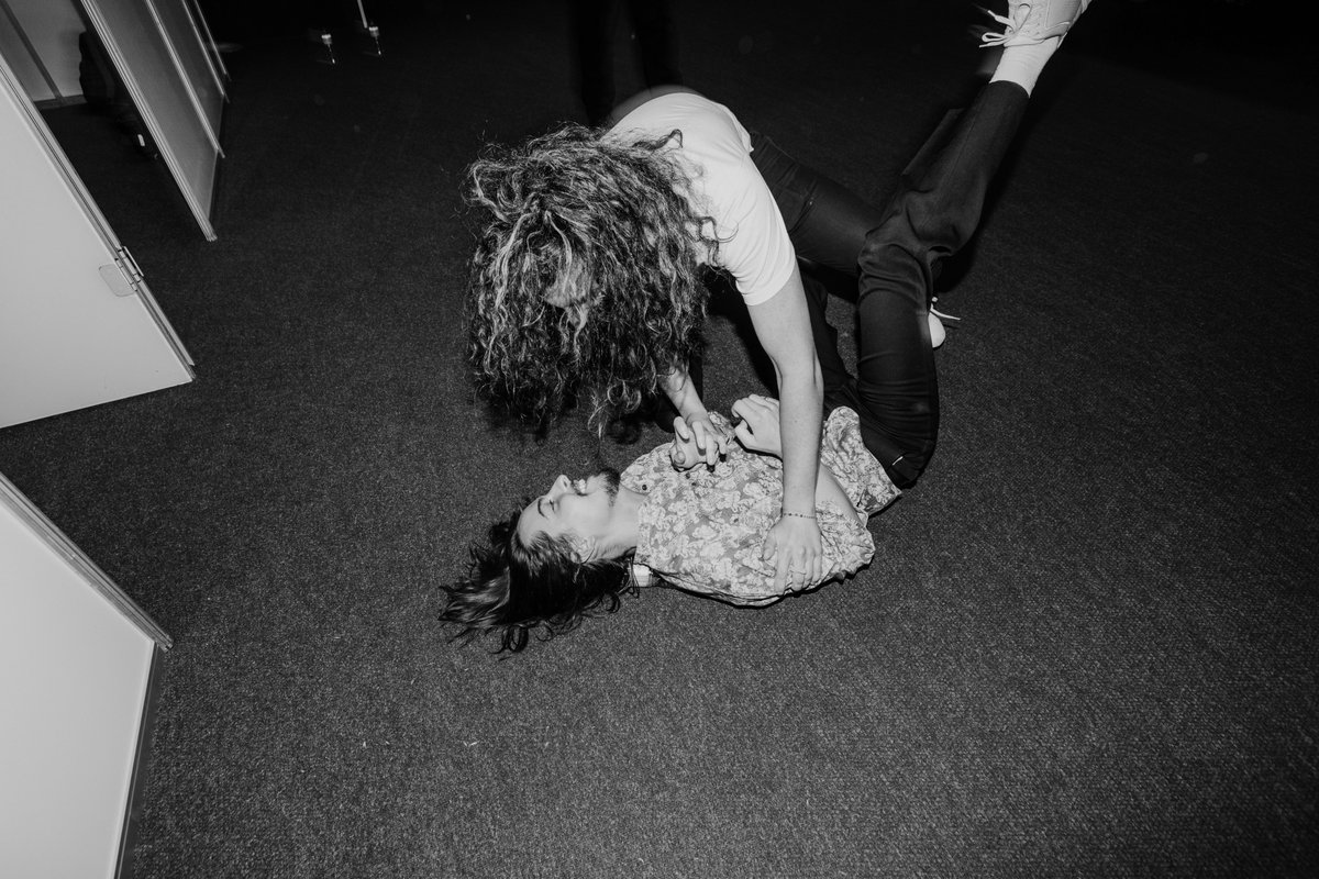 GretaVanFleet's tweet photo. POV: A crazed fan jumps on stage. https://t.co/sxcve9zHnx