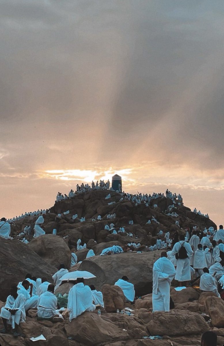 Sunset in Arafat!
#Hajj1443 #Hajj