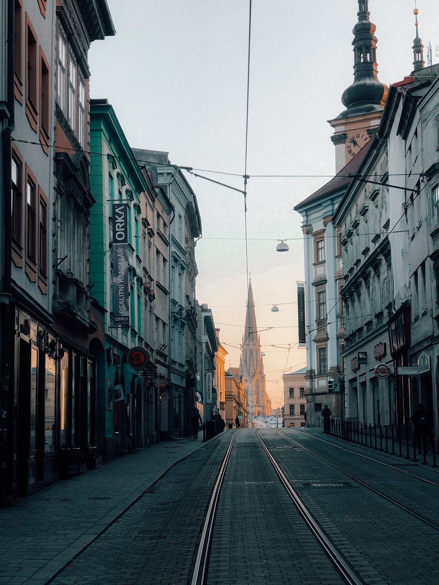 traivelling's tweet photo. #Olomouc is a small, pleasant, not very touristy university town in the Czech Republic, with many historical and cultural treasures, but also with a lively nightlife scene, hip cafés and appealing bars. After all, 25% of Olomouc's inhabitants are students!#CzechRepublic https://t.co/VQoGczRF67