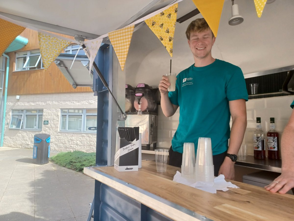 Slushies have definitely been a highlight of a very sunny Vet Ed 😎 <a href="/VetEd2022/">VetEd2022</a>