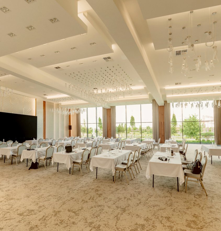 intersk's tweet image. Riverwood – ідеальне місце для проведення корпоративних подій різного формату: від конференцій, тренінгів, семінарів та банкетів. Сучасні конференц-зали здатні перетворити роботу у справжнє задоволення.

– Велика банкетна зала – 300 осіб
riverwood.com.ua/conference-zal… #черкассы #Украина