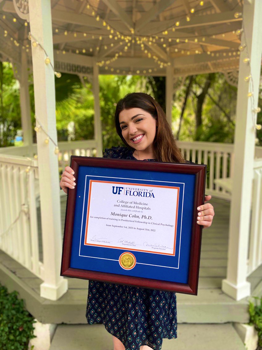 Excited to announce that in less than 2 months I will be fully licensed and taking my talents to the St. Petersburg area 🌴 It is hard to believe my post doc fellowship is coming to an end… amazing year! 🐊 Good things to come 🤩 #psychology #UF