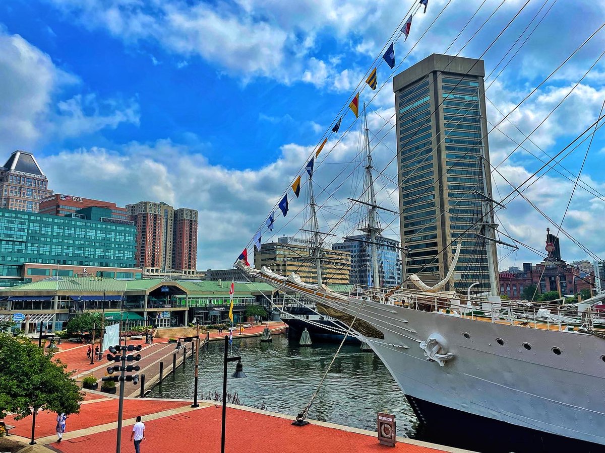 Welcome #tallship Ara Libertad to #Baltimore’s #InnerHarbor! ⛵️Visit @sailbaltimore to schedule a tour while this beautiful ship is in town. ⚓️
