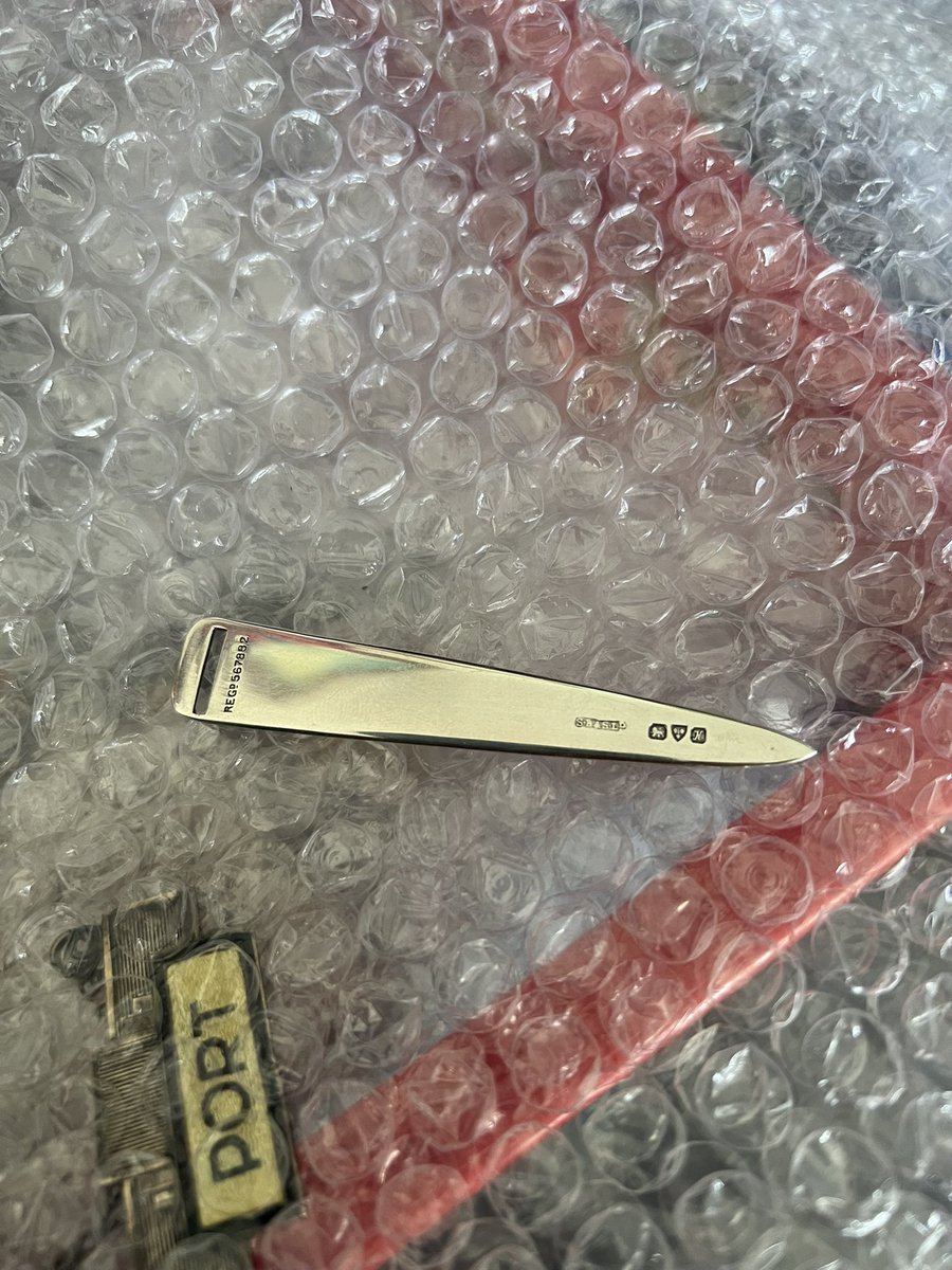 JonTitley's tweet photo. @baggottsilver Hi Michael, hope you are well ? I’m looking for help to understand the intended use of this silver item, you were my obvious first point of call. Any assistance greatly appreciated as always. https://t.co/VnTR9n59Nk