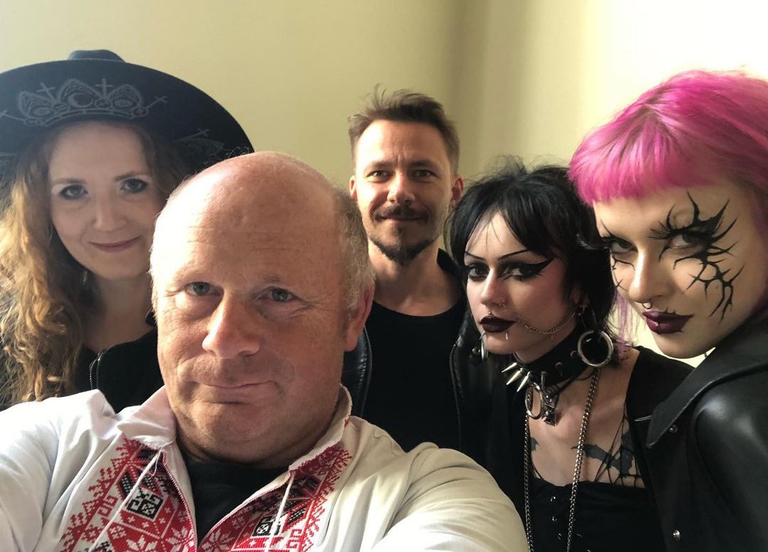 dnmalinski's tweet photo. Logo workshops with Christophe Szpajdel. The creator of #Moonapel  and #Emperor logos! Great guy! #CastleParty https://t.co/TDF0rXAU8p https://t.co/3JludtPKcd