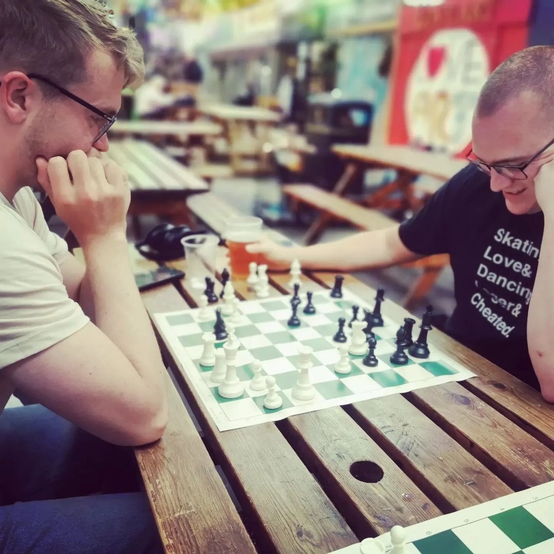 Tooting Newsie tweet media