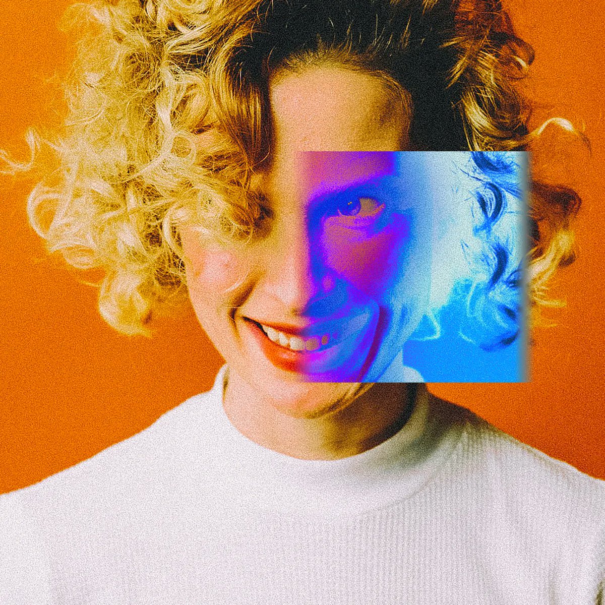 Various Small Flames (@vsmallflames) on Twitter photo “It’s like you’re trying to conjure Beetlejuice, but you get Sylvia Plath—and, like, she’s just got a bone to pick”
That's how <a href="/SisterSwire/">Sister Swire</a> describes their persona. New track 'Pulleys and Gears' backs it up.
varioussmallflames.co.uk/2022/07/07/sis… “It’s like you’re trying to conjure Beetlejuice, but you get Sylvia Plath—and, like, she’s just got a bone to pick”
That's how <a href="/SisterSwire/">Sister Swire</a> describes their persona. New track 'Pulleys and Gears' backs it up.
varioussmallflames.co.uk/2022/07/07/sis…