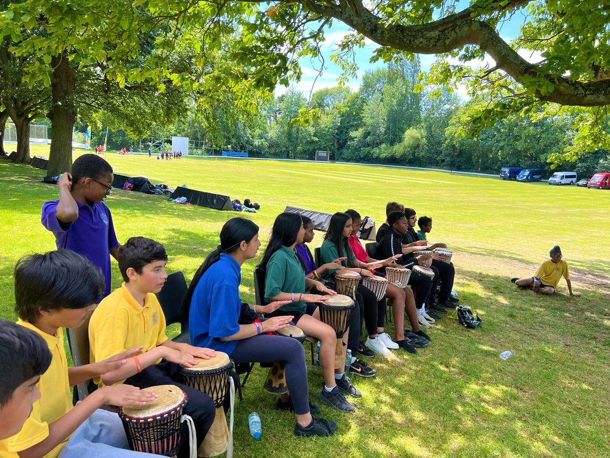 NishkamPE's tweet photo. Our wonderful year 7’s taking part on Wednesday at the commonwealth events! What a pleasure it was to be invited and for our pupils to experience such a variety of activities and being part of the commonwealth! Thank you @KESSPB ! Bring on the Commonwealth! 🎉🏏🤼‍♂️🏆🥇🥁 https://t.co/I0s7nbnvtj