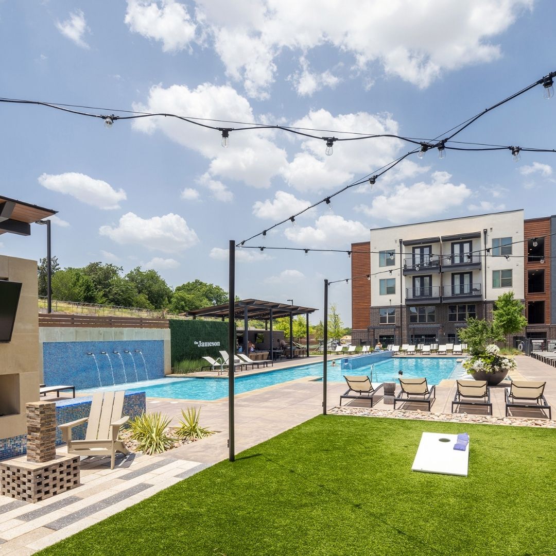 The 100-degree temps have us dreaming about jumping into a frosty pool. If you’re located in Fort Worth, why not jump in at The Jameson at The Bluffs? Dunaway provided #PLA, #survey, &amp; #civil engineering for this 9.5-acre multifamily development in Fort Worth.
