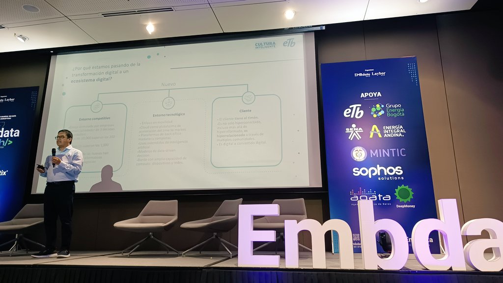 cengativa's tweet image. @ETB presente en #embdata2022 nos cuenta el ecosistema digital y su evolución