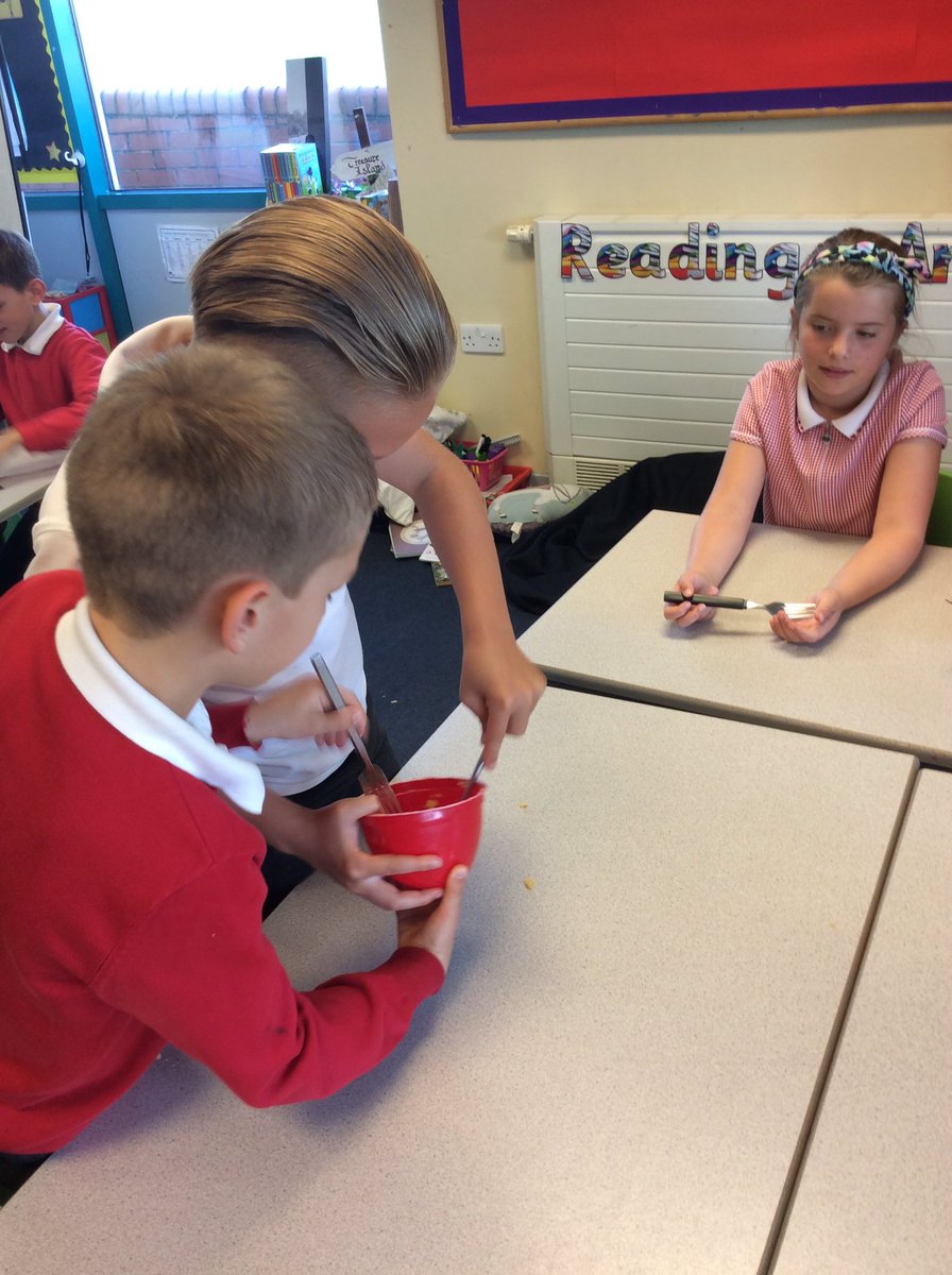 MrBStJosephs's tweet photo. This morning, Year 3 and 4 have been completing their Wow Week cooking activity! We have been making vegetable patch hummus from scratch. The children have crushed, mixed and smoothed the ingredients to form a lovely dish! #healthandwellbeing @stjs_staveley @MIssBai69392016 https://t.co/MCby2s4A6D