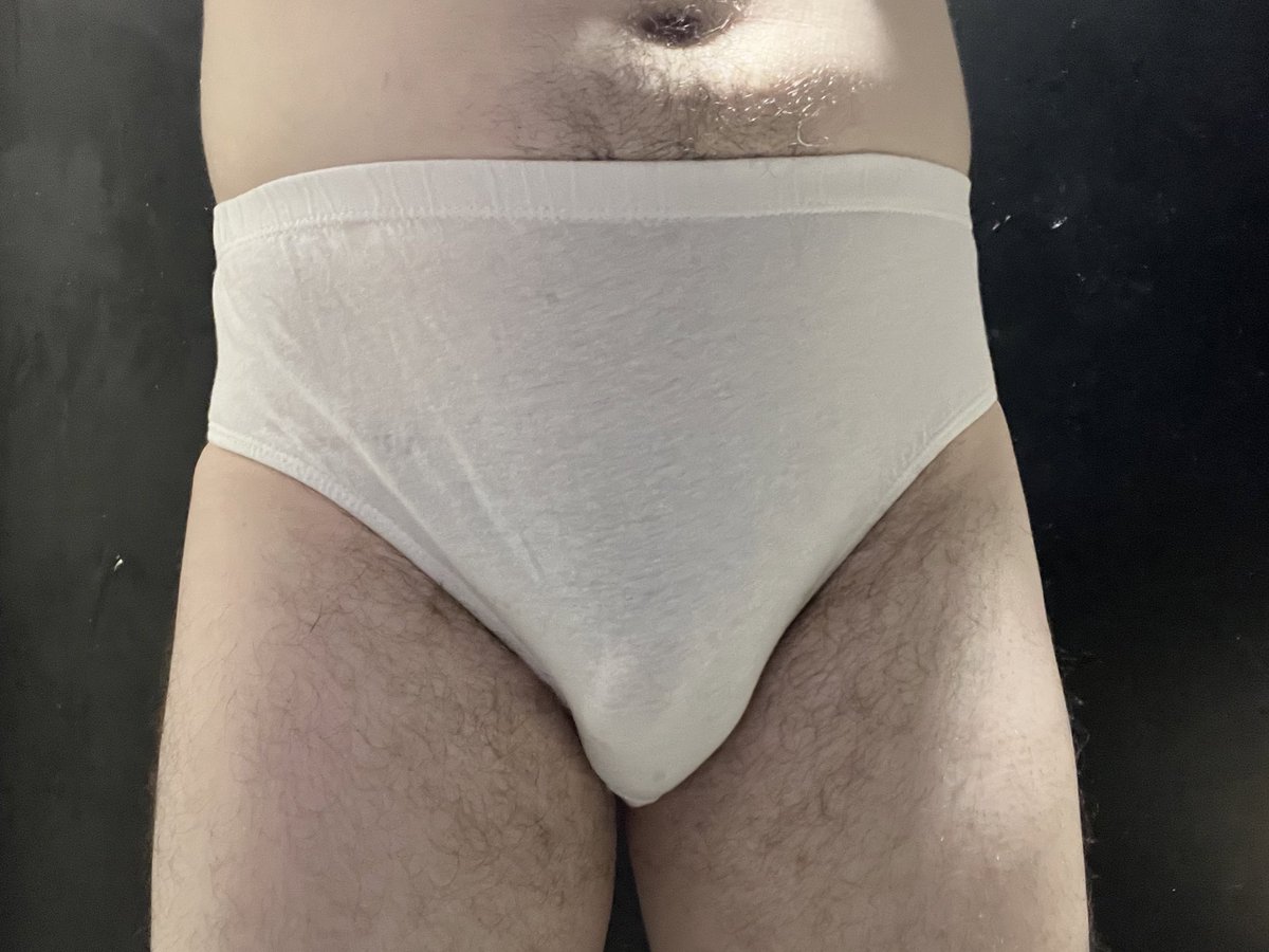briefguy78's tweet photo. Cheap briefs in the changing room https://t.co/kmS3fmqhFi