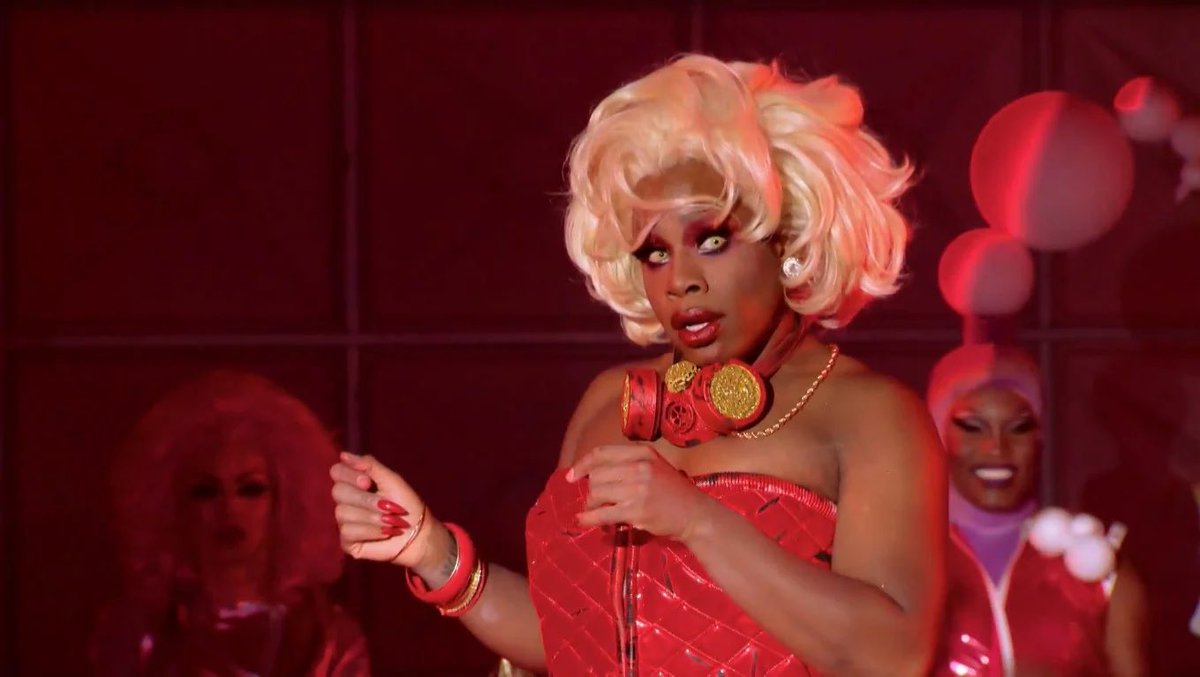 mascarayde's tweet photo. Monét is THEE lip-sync assassin and I will not take otherwise ✨
#DragRace #AllStars7 https://t.co/ws9CnO9Qy4