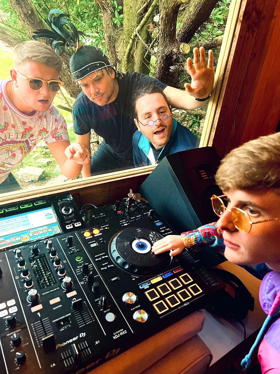 Harrison tweet media