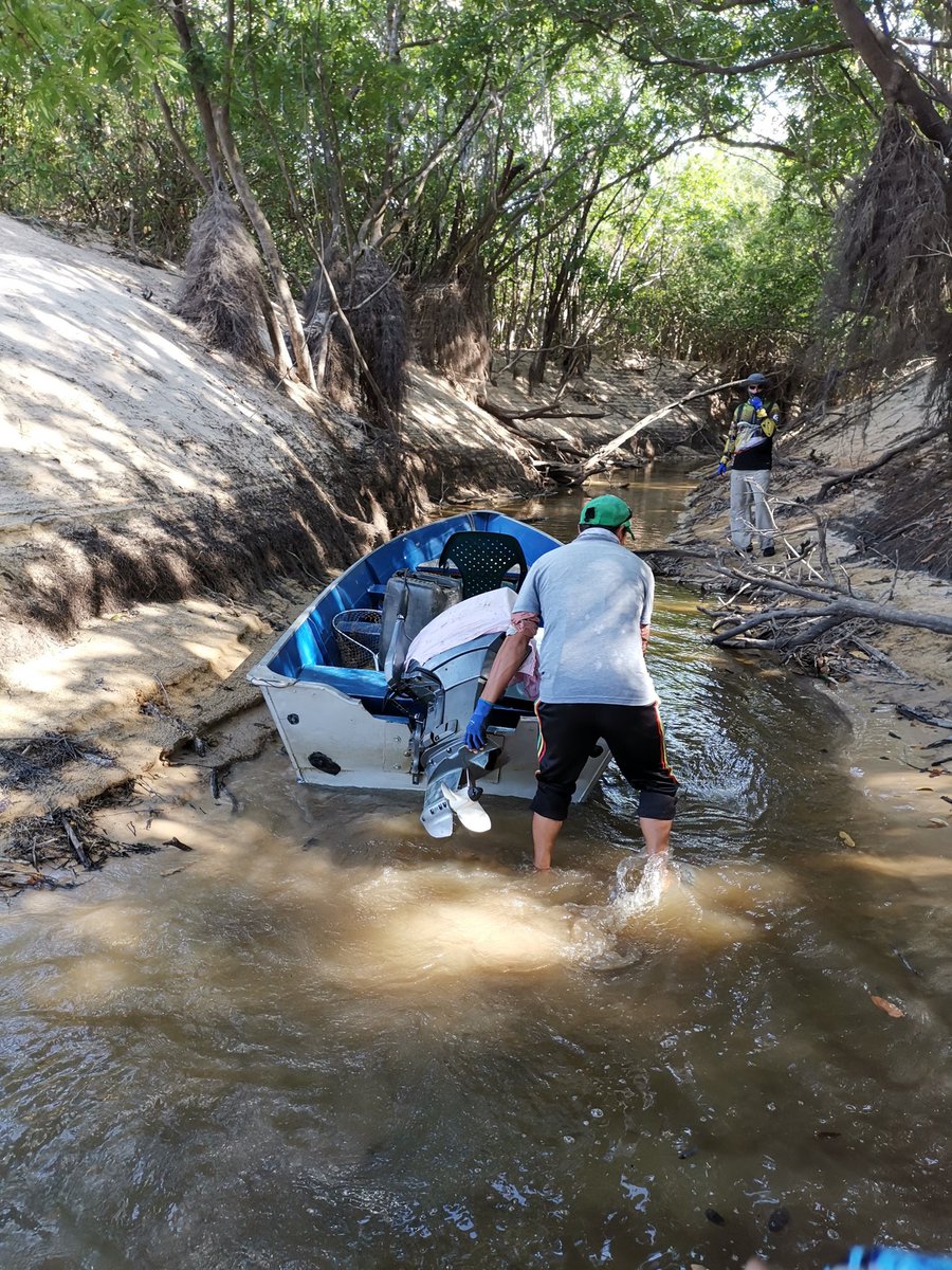 danielCFT's tweet photo. Familias enteras de la orinoquia esperan que la temporada (solo 3 meses del año) de pesca deportiva, las ayude a sobrellevar los otros meses. Sus sueños se inundarán como estos ríos 

#YoapoyolaPescaDeportiva 
#PescaDeportivaColombia 
#corteconstitucional https://t.co/V644snyrKD