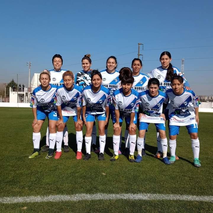 PrensaMidland's tweet photo. #Femenino ⚽

Hoy 18hs en el 🏟️ Ciudad de Libertad las #Funebreras se medirán con @ArsenalOficial por la fecha 3 de la zona ascenso.

🤔No podés ir a la cancha? 

�� Seguí el partido en vivo en el canal de @Midlandendirect 

Link👇 https://t.co/6ZjdopxDF0

#VamosMidland⚪💙⚪ https://t.co/5yN1ihR4iD