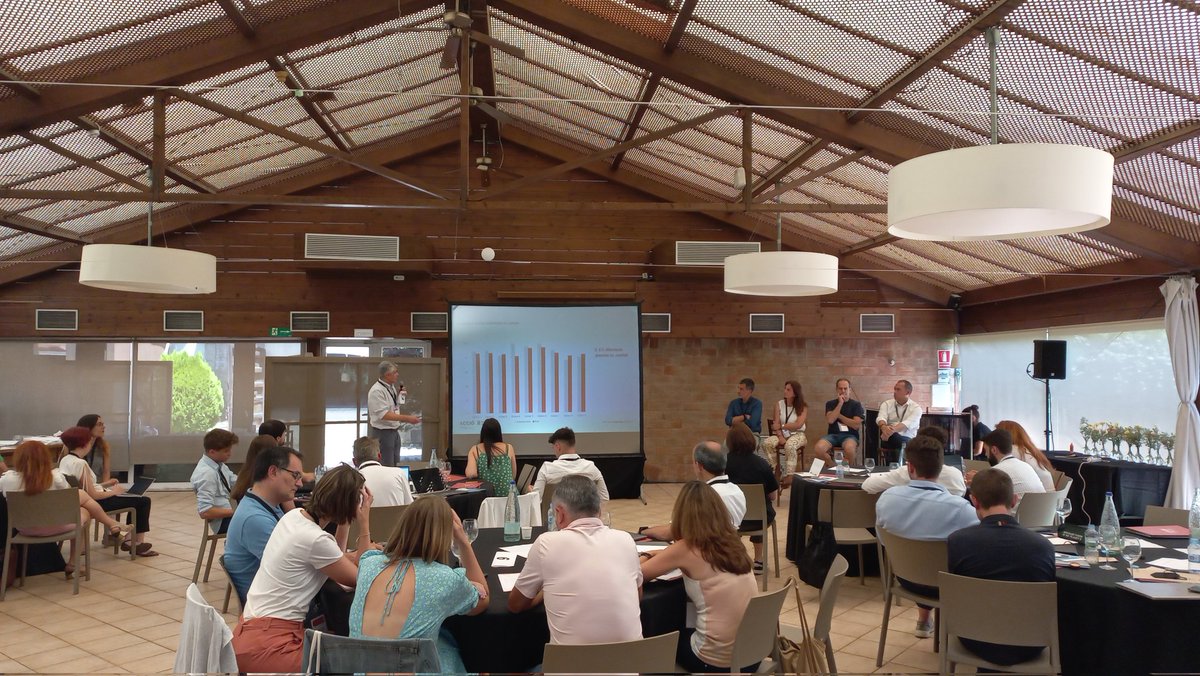 clusterEE's tweet photo. 🟢 El @clusterEE participa avui en la Immersió Estratègica 2022 d'equips clúster organitzat per @accio_cat @JMartiClusters, una trobada per a establir sinergies i aprendre de professionals d'altres àmbits.
#clusters #clustersday #networking #innovació https://t.co/qhRHENdICi