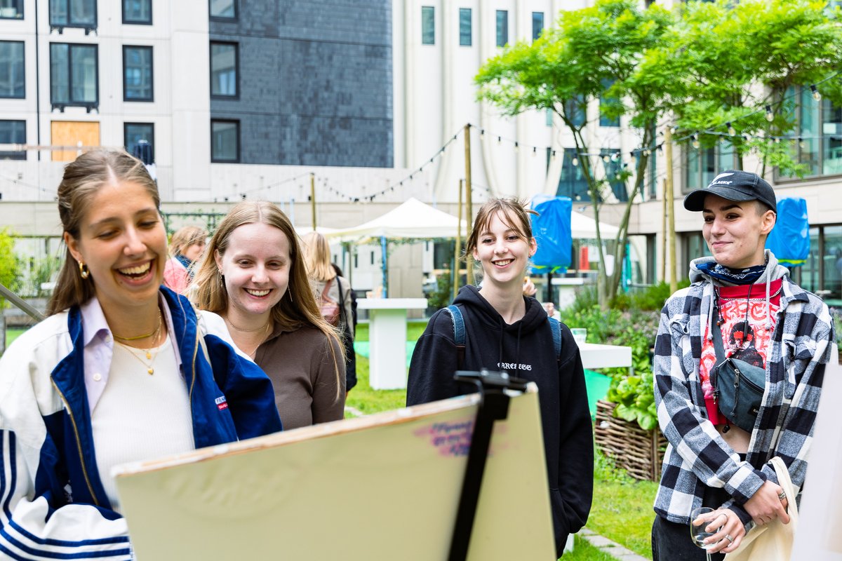 Students <a href="/UniLeiden/">Universiteit Leiden</a>, <a href="/tudelft/">TU Delft</a> and <a href="/erasmusuni/">Erasmus University</a> showed their artwork related to the #leidendelfterasmus competition Sustainability The Next Ten Years. We are impressed by their bright minds and creative thinking! Thank you all!