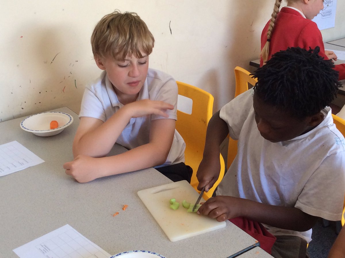 MIssBai69392016's tweet photo. #year3/4 #wellbeingwowweek. Working with Year 3, we have spent the morning making our own houmous and comparing it to shop bought.  @stjs_staveley @MrBStJosephs https://t.co/V04oEjpZS5