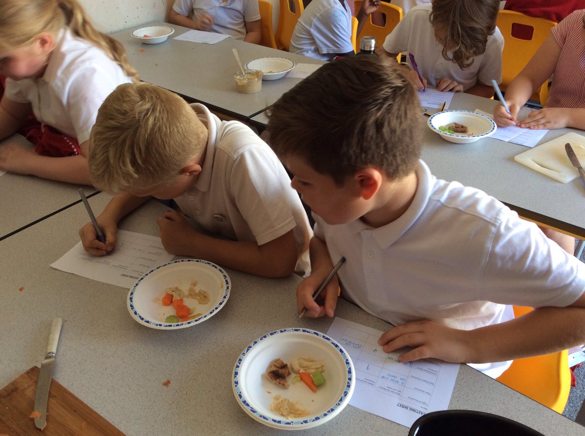 MIssBai69392016's tweet photo. #year3/4 #wellbeingwowweek. Working with Year 3, we have spent the morning making our own houmous and comparing it to shop bought.  @stjs_staveley @MrBStJosephs https://t.co/V04oEjpZS5
