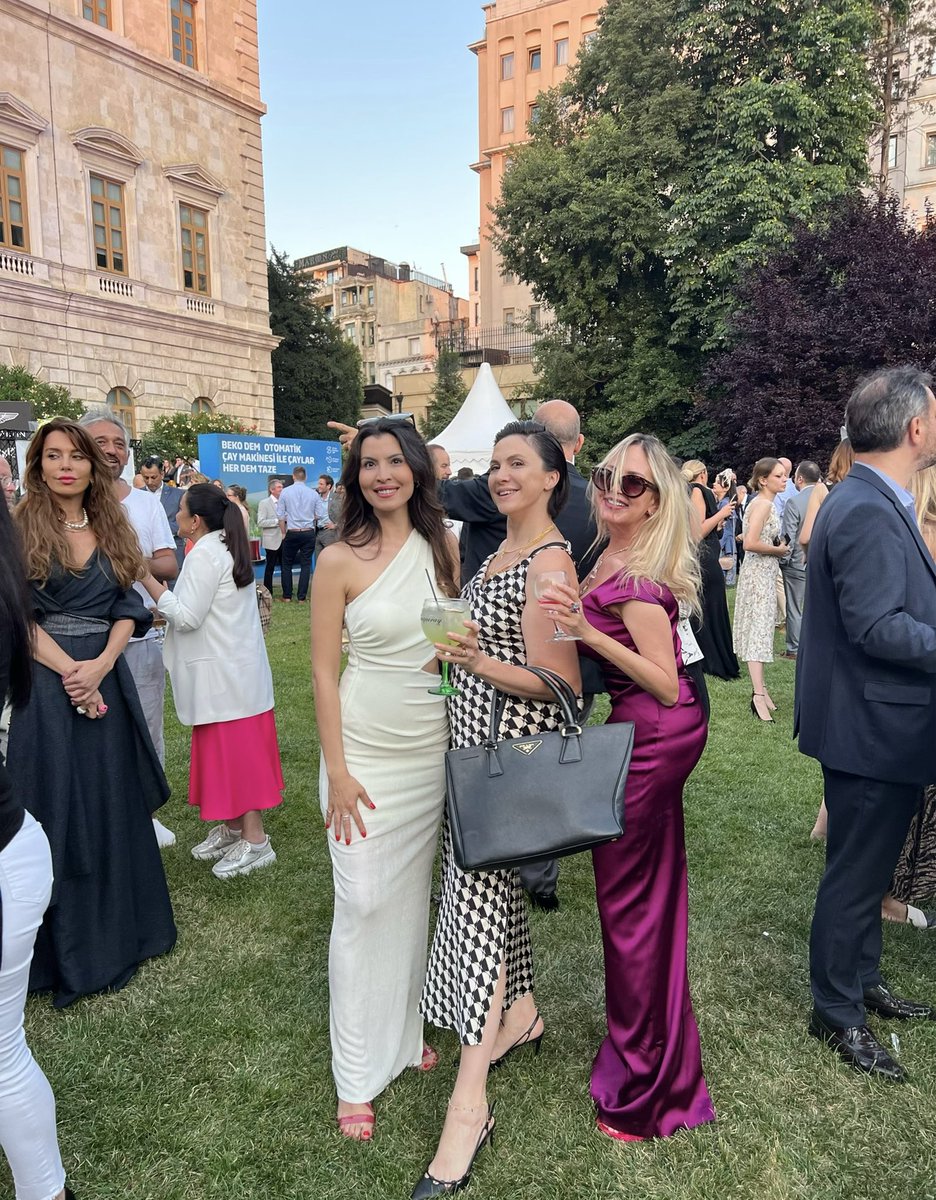 BibaJovanovic's tweet photo. Thank you @BCCT_1887 for this amazing Summer Garden Party, we all had a blast 🥂🥗🎉💃 #BCCTSGP2022 https://t.co/nRxJfKG5z9
