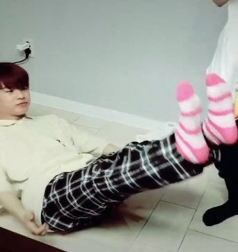 hiii this is a new no context pics/videos acc for #seungmin from <a href="/stray_kids/">Stray Kids</a> !! <3

please like, rt and follow to spread, thank youuu 🤍