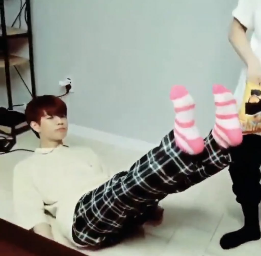random seungmin tweet media