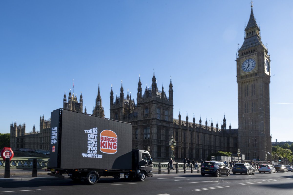 TheDrum's tweet image. Ad of the Day: Burger King trolls Boris and his many ‘whoppers’ in parliament stunt dlvr.it/STYbqP
