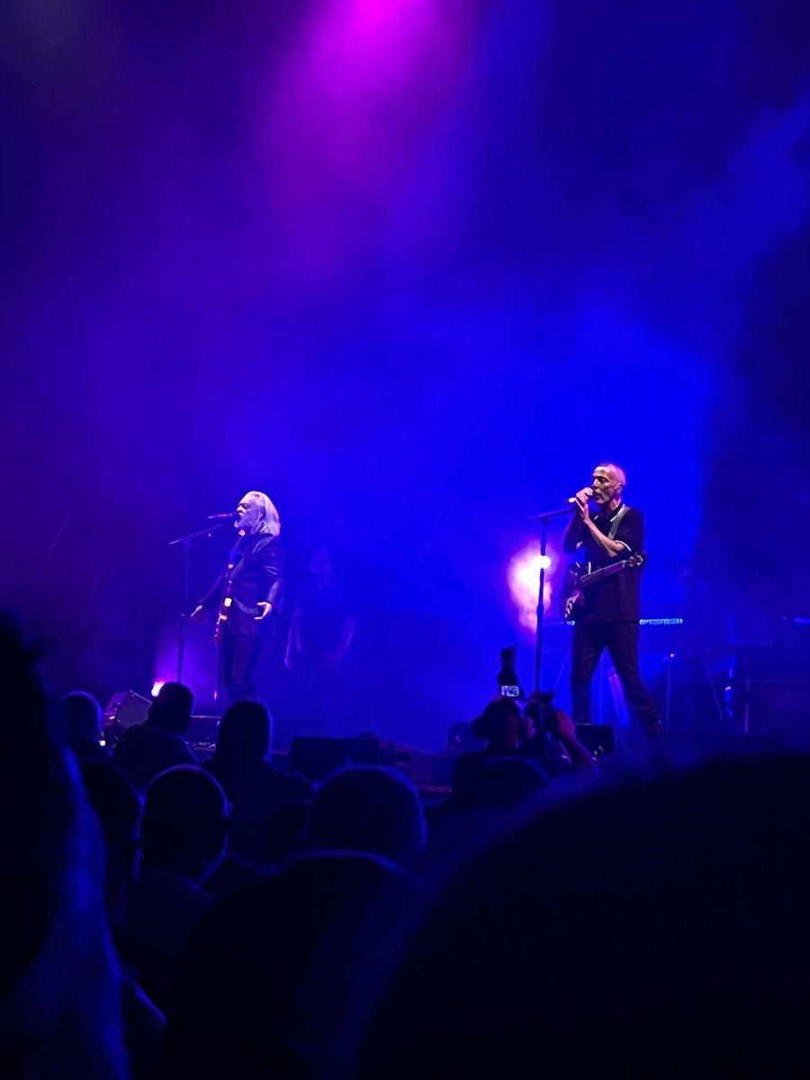 nahasteele's tweet photo. @curtsmith Absolutely brilliant night,loved every minute of it https://t.co/v5CXnC7mFs