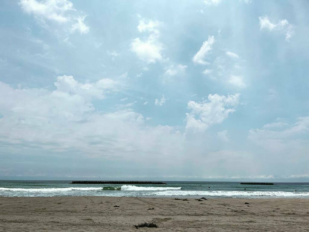 misajoey's tweet photo. 夏の雲になってきた🏄‍♀️
#サーフィン #サーフィン女子 #サーフィン好きな人と繋がりたい #surf #surfing https://t.co/HhxC3jU9BJ https://t.co/G97mmixCml