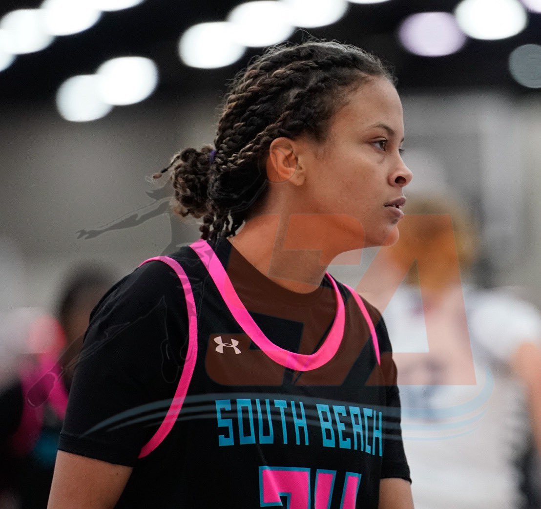 Sleeper Athletes Ladies Basketball (@sathleteslbb) on Twitter photo #AmericanHeritage HS (FL) & <a href="/FGBSouthFlorida/">FGB South Florida</a> 2023 PG Gaby Dumas (<a href="/Gaby_D_15/">Gaby Dumas</a>) at #Run4TheRoses <a href="/TFNsRun4Roses/">TFN's Run 4 Roses</a> <a href="/FGBvsEveryone/">@FGBvsEveryone</a>
📸 <a href="/ThaRealSleep/">Michael Robinson aka “Sleep”</a> #AmericanHeritage HS (FL) & <a href="/FGBSouthFlorida/">FGB South Florida</a> 2023 PG Gaby Dumas (<a href="/Gaby_D_15/">Gaby Dumas</a>) at #Run4TheRoses <a href="/TFNsRun4Roses/">TFN's Run 4 Roses</a> <a href="/FGBvsEveryone/">@FGBvsEveryone</a>
📸 <a href="/ThaRealSleep/">Michael Robinson aka “Sleep”</a>
