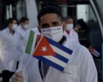 #Cuba salarios en Cuba $7720 👇🏿policía. $4700👇🏿doctor