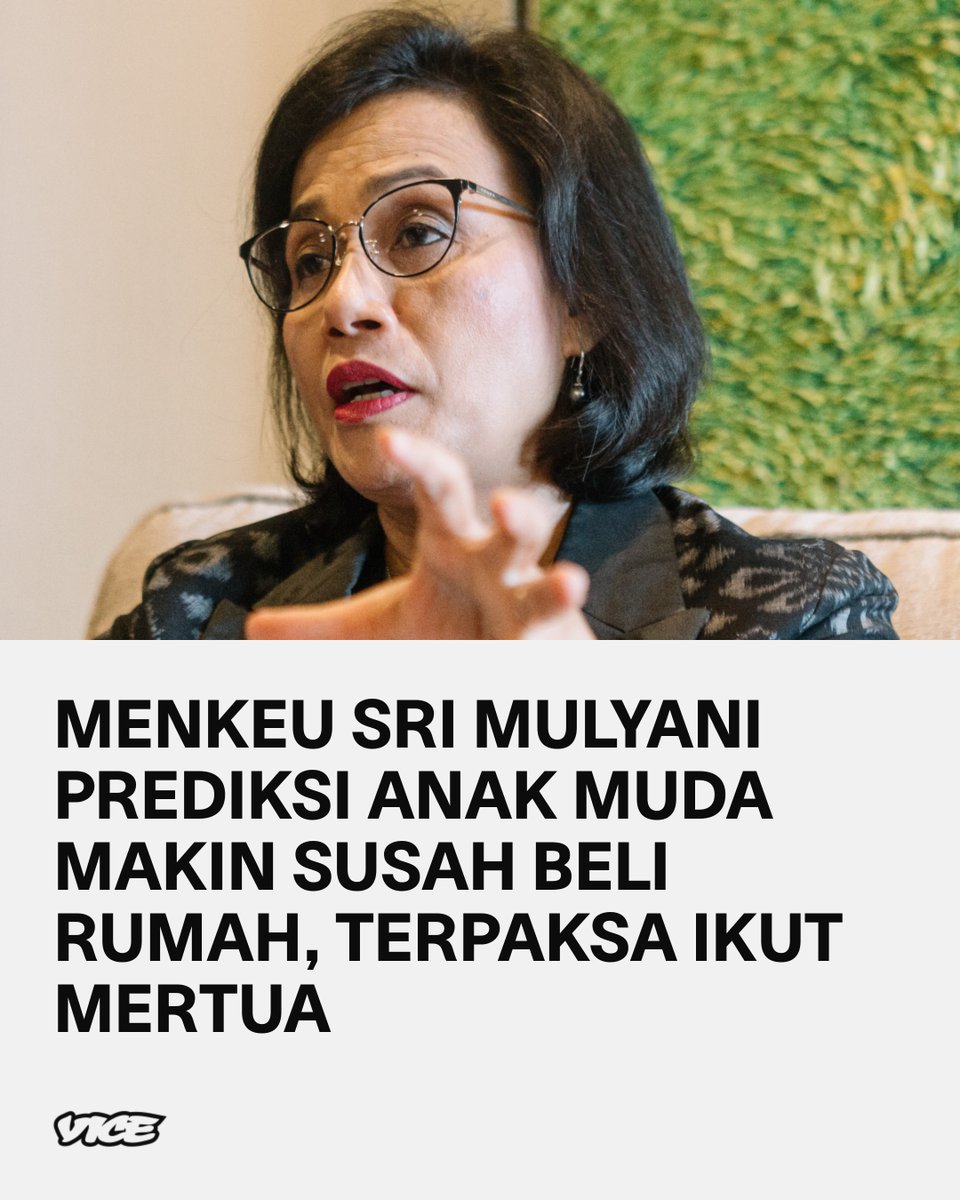 VICE_ID's tweet photo. Harga rumah terus melesat, tak terkejar laju kenaikan upah generasi muda. Ada 12,75 juta rumah tangga Indonesia tak punya rumah sendiri. VICE bertanya pada ekonom apakah intervensi negara efektif. https://t.co/gwotOxQlK2 https://t.co/Sqftajpr7b