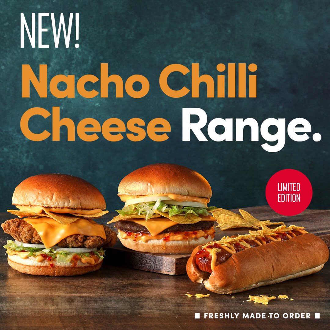 timhortonsuk's tweet image. 💥 Nacho, Sweet Chilli and Cheese overload! 💥

Loaded with cheddar cheese sauce, crispy nachos and sweet chilli sauce! The full range includes a Crispy Chicken Sandwich, Burger, Wrap, Hot Dog and Meatless Crispy Chicken Sandwich 🧀🌶️

Try today, for a limited time only!