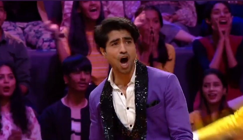 IndulvsHC's tweet photo. HC: Oooooooooooo the world look at HCians! How much my fans love me!

WE LOVE YOU HARSHAD CHOPDA https://t.co/LcAHt9Mv8C