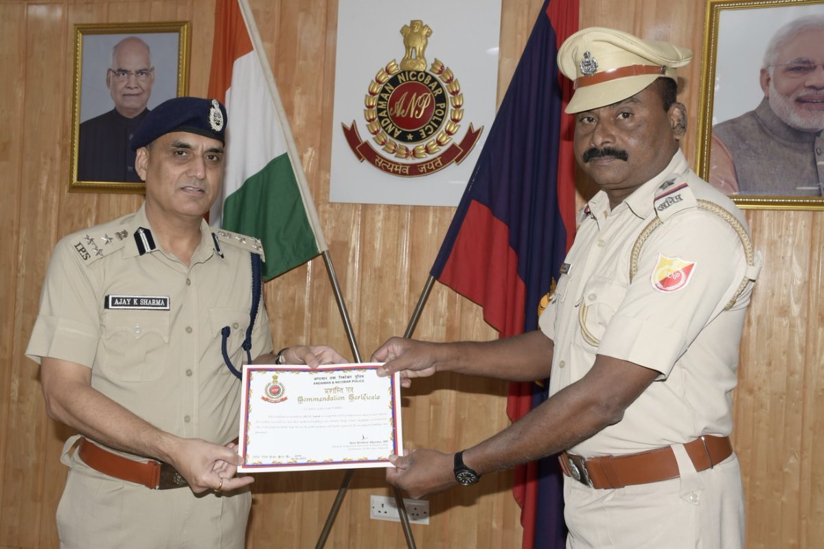 FireService_ANP's tweet photo. #KnowYourHeroes
In recognition of exemplary work of #FireFighters #FSAberdeen #FSMarine &amp; #FSGaracharma at Junglighat Fire Incident Shri Ajay Krishan Sharma, IPS,DIGP HQ felicitated them with #CommendationRoll at #PHQ.
@MediaRN_ANI @DGPANIslands @Andaman_Admin https://t.co/BISn5lrDS6