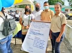 Incesocialista's tweet photo. #8Jul | BachilleresProductivos del Liceo "Manuela Lugo de Reyes", formados por @INCESFALCON1, participaron en  el Encuentro Pedagógico de Saberes y Haceres, donde demostraron los conocimientos adquiridos para obtener su perfil productivo.

#FórmateEnElInces https://t.co/cpraNe85V6