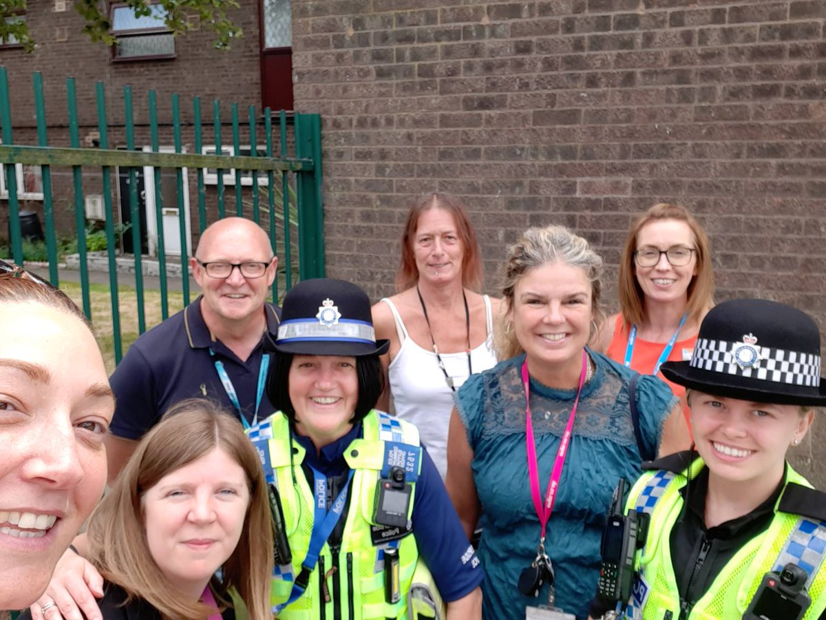 Humberbeat_NL's tweet photo. #Frodinghamward a multi agency approach around Earls, Talbot and Beauchamp walks today for residents to raise any concerns #weareheretolisten #inyourcommunity https://t.co/SyJgsL9GH8
