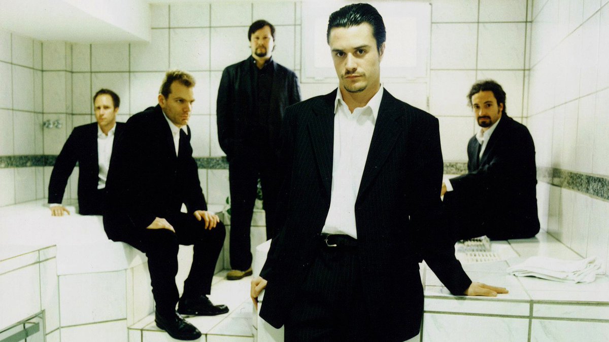 Isakitoito's tweet photo. Hoy toca Faith no More en Madrid y yo aquí 💔 https://t.co/GpYb8r60eM