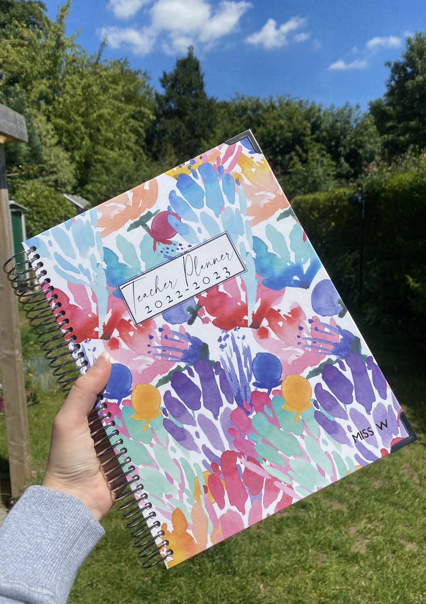 MissWilson318's tweet photo. It’s arrived🥳😍 I was so excited that I’ve already started writing in it and organising things!

Can’t say that I’m usually the most organised person but I’m sure I will be with this to hand🤣 https://t.co/3koigkHvpz