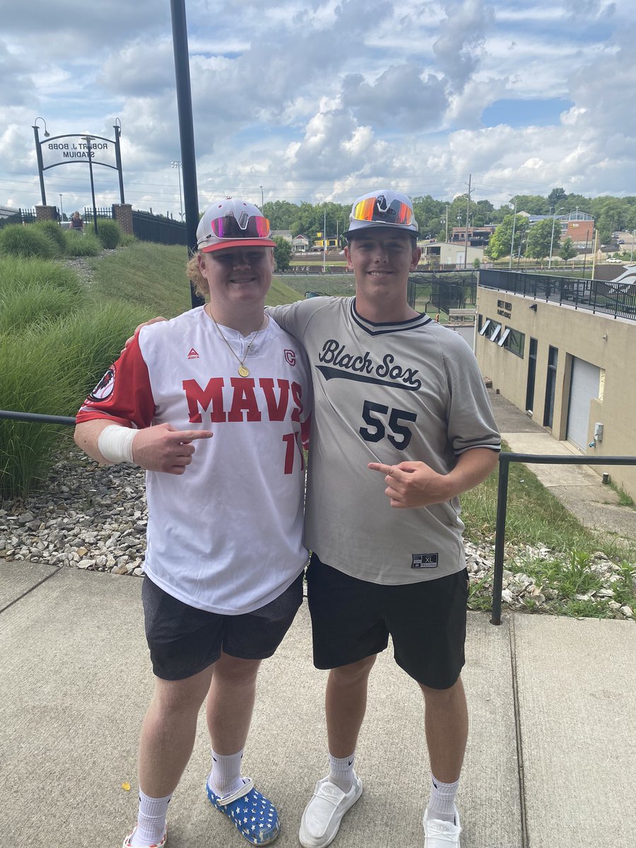 Mike_Pitman55's tweet photo. Last summer for travel baseball for these two!  Off to @OlivetBaseball1 to start their college baseball careers this fall!  Good luck @JonathanStroh and @EthanOrlowski https://t.co/vKMCz565sq