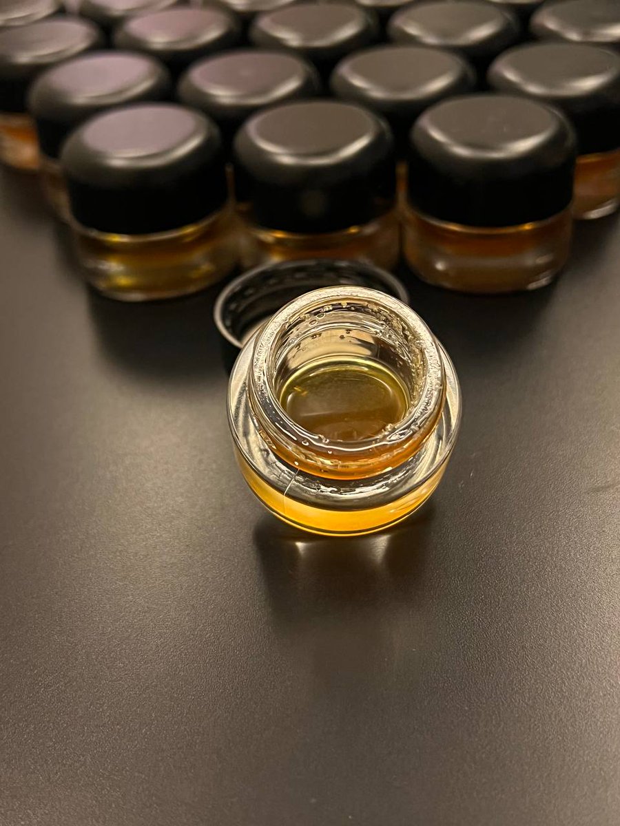GoGreenMY420's tweet photo. Aren't you suppose to stare when it says "concentrate"?👀

🍯 Original Glue #GG4 WAX
Super Potent|高密度|PEKAT, 80 - 90% THC
Limited stock, check out via Link in comment👇 https://t.co/ah4YParJQf