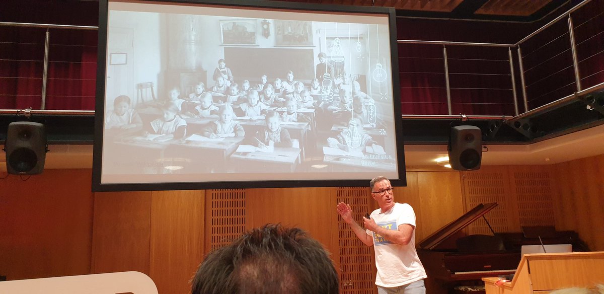 andynesling's tweet photo. Wonderful talk by @kirschi_ on bringing and Agile approach to teaching in schools. It was both inspiring and moving in equal measure. Can't wait for the video so I can with lots of friends 🙂 @Agileonthebeach #AOTB2022 #eduscrum https://t.co/YnUYTrL3lQ