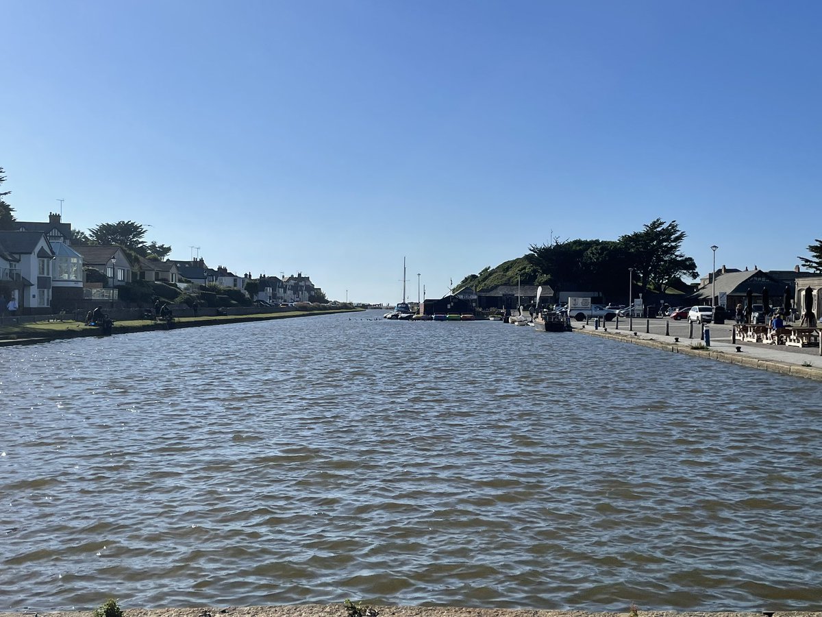 StrattonCommun1's tweet photo. Are you a Registered Nurse looking for a new challenge in a beautiful County. We currently have Band 5 vacancies at Stratton Hospital. Come and be part of an amazing team. #cornwall #worklifebalance #cft @Bryonie13 @JessSpettigue @sarahjo35942013 @sarahddaniel https://t.co/5ZbfPGHzxG